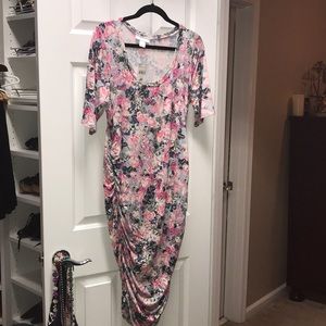 Cute and comfy floral maternity dress